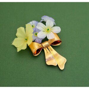 Vintage Victorian Floral and Bow Brooch by Avon K20